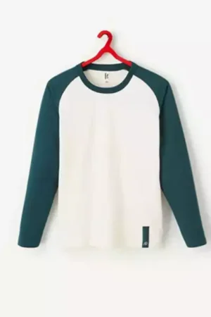 Raglan T-Shirt with Side Panel